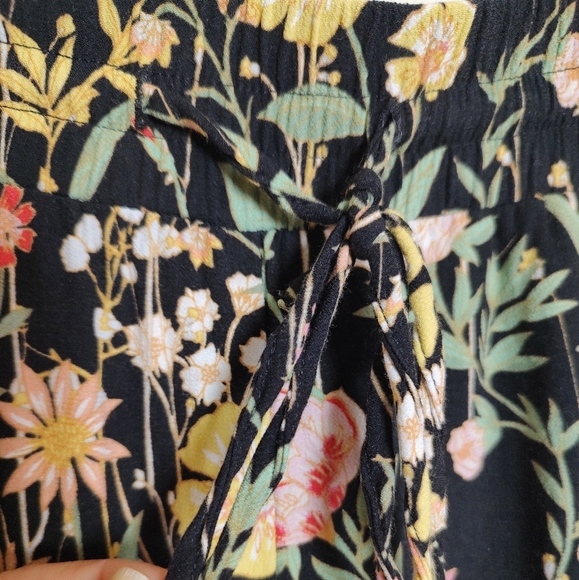 Loft Floral Print Women's Cropped Viscose Pants - Picture 3 of 7